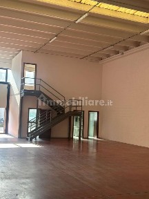 Magazzino - Deposito in Affitto