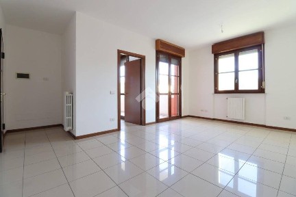 Trilocale via Piero Bottoni, Cittadella - Colle Aperto, Mantova