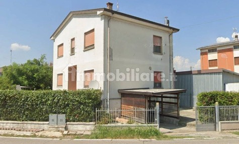 Castel Goffredo, Via Principe Amedeo, 15