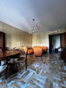Mantova, Valletta Paiolo, Viale Gianevangelista Gobio, 33