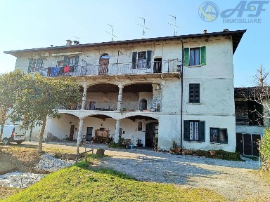 Orsenigo, Via Giacomo Leopardi, 2