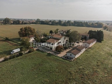 Trilocale via Parenza Alta 1, Borgo Virgilio