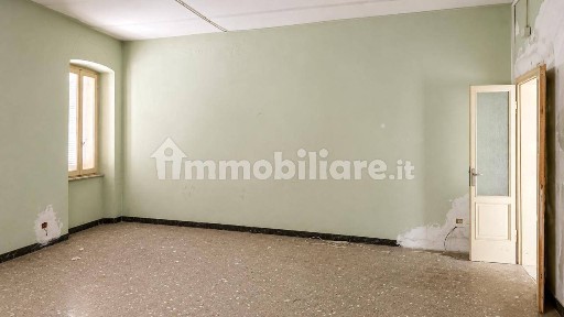 Asola, VIA CESARE BATTISTI, 3
