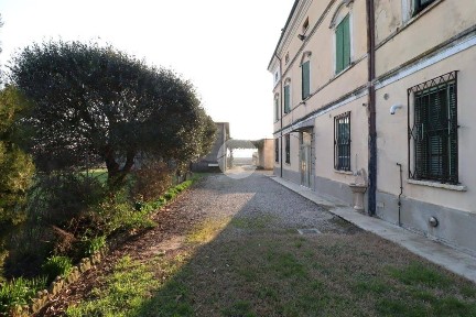 Castelbelforte, Via Colonna, 33