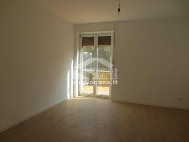 Trilocale ottimo stato, secondo piano, Centro, Asso