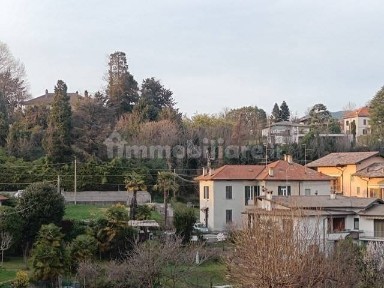 Quadrilocale ottimo stato, sesto piano, Villa Guardia