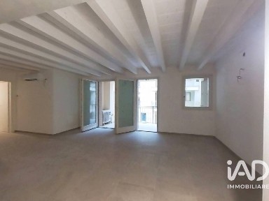 Mantova, Centro, Via Corrado, 54