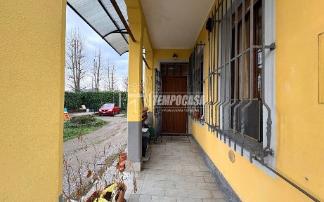 Fino Mornasco, Via Risorgimento 24