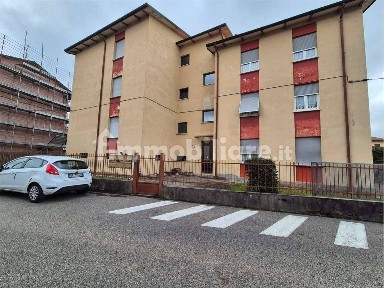 Trilocale via Matteotti, Centro, Lurate Caccivio