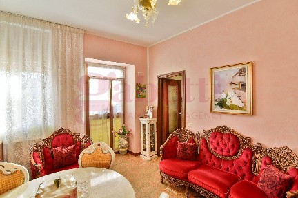Bilocale via Giuseppe Garibaldi 6, Centro, Carugo