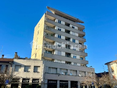 Mariano Comense, Piazza Roma, 24
