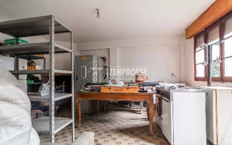 Trilocale via CASTELNUOVO 15, Appiano Gentile