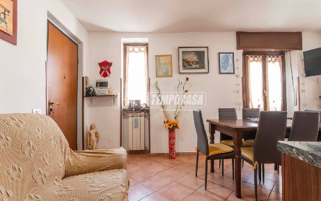 Bilocale via Umberto I 27, Centro, Lurate Caccivio
