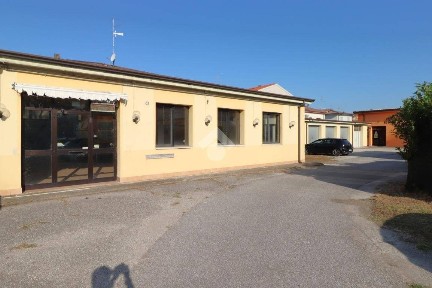 Bilocale via Unione Europea 22, Centro, Marmirolo