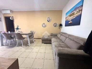 Trilocale Str. Gambarara, Cittadella - Colle Aperto, Mantova
