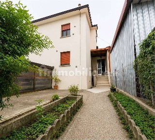 Castel Goffredo, Via Principe Amedeo 15