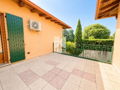 Trilocale viale della Libertà 22, Centro, Volta Mantovana