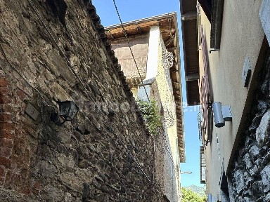Dongo, Via Giovan Battista Scalini