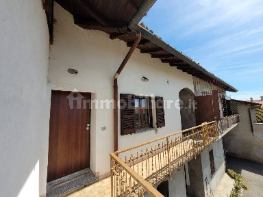 Trilocale via Po, Villa Guardia