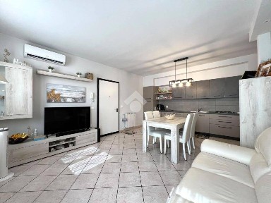 Trilocale via Grazia Deledda 33, Asola