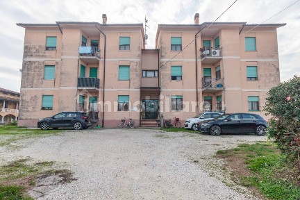 Gazzuolo, Via San Pietro, 73