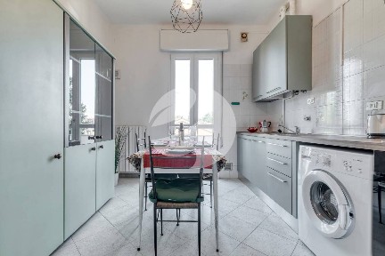 Trilocale buono stato, terzo piano, Bolognina, Bologna