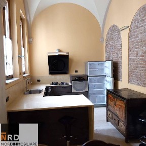Quadrilocale via Teatro Vecchio, Centro, Mantova