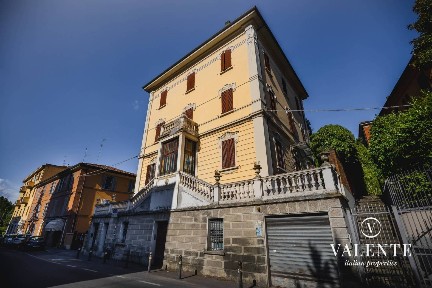 Appartamento da ristrutturare, su più livelli, Colli Castiglione, Bologna