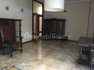 Appartamento via Vittorino da Feltre 56, Centro, Mantova
