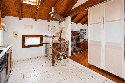 Monolocale buono stato, secondo piano, Budrio