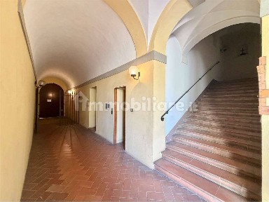 Bilocale Esclusivo bilocale con ascensore, vista sui tetti, Centro Storico, Imola