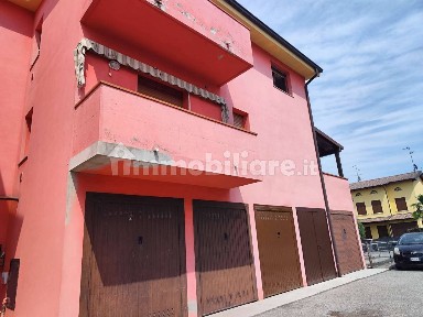 Bilocale via D'Acquisto Salvo, Centro, Viadana