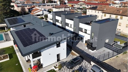Quadrilocale 3 CAMERE - 2 bagni - terrazzi e GIARDINO, Zona Industriale, Casola Canina, Imola