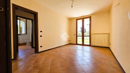 Trilocale via caduti del lavoro 11, Curtatone
