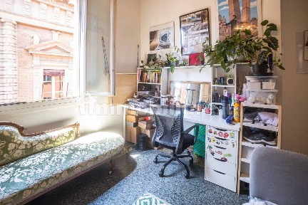 Trilocale ottimo stato, secondo piano, Centro Storico, Bologna