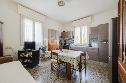 Trilocale viale Cappuccini 3, Cappuccini, Montericco, Imola