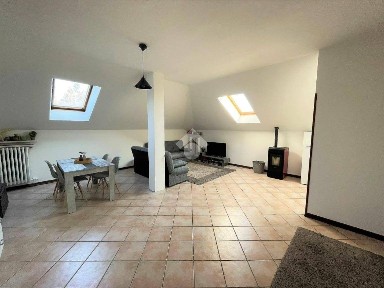 Bilocale Str. Montata, Cittadella - Colle Aperto, Mantova