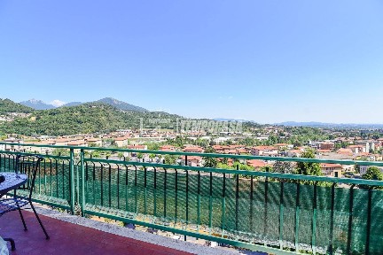 Ponte Lambro, Via Guglielmo Marconi