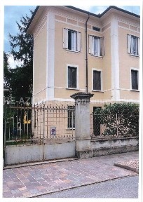 Trilocale via Gioppi 4, Centro, Mantova