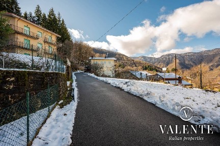 Trilocale via della Borella 3, La Cà, Lizzano in Belvedere