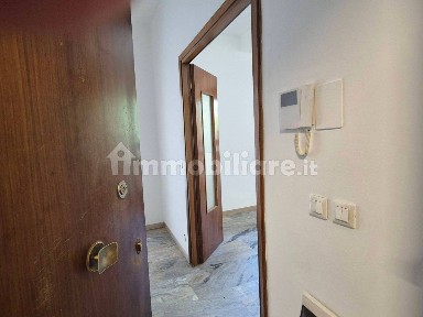 Trilocale da ristrutturare, primo piano, Massarenti, Bologna
