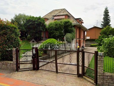 Bregnano, Via N. Sauro, 21