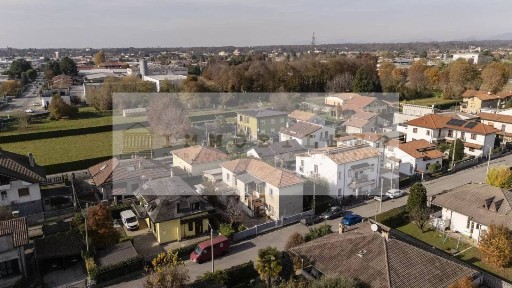 Trilocale via San Giorgio, 18, Centro, Mariano Comense