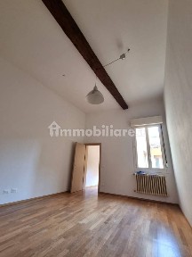 Appartamento buono stato, secondo piano, Centro Storico, Bologna