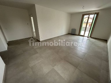 Quadrilocale nuovo, primo piano, Centro, Poggio Rusco