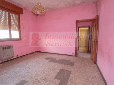 Sermide e Felonica, Piazza Giuseppe Garibaldi, 11
