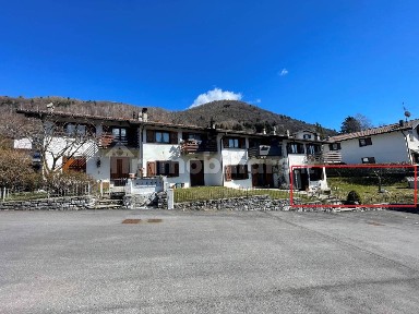Bilocale via Pighini 73, San Fedele Intelvi, Centro Valle Intelvi