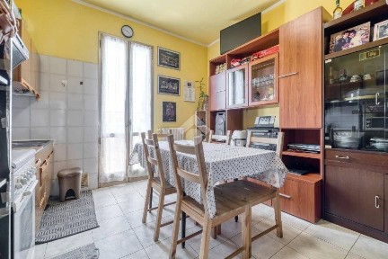 Trilocale via Domenico Zampieri 22, Bolognina, Bologna