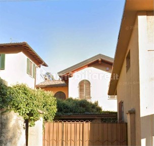 Longone al Segrino, Via Risorgimento, 8