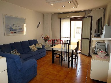 Appartamento buono stato, primo piano, Centro, Castello d'Argile